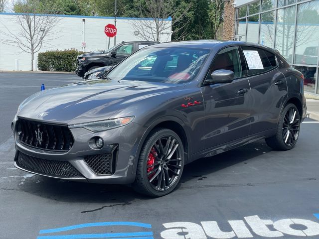 Used 2022 Maserati Levante Trofeo AWD/4WD image 9