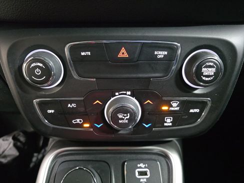 Used 2021 Jeep Compass Latitude w/ Convenience Group image 24