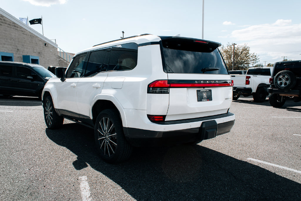 Used 2024 Lexus GX 550 w/ Accessory Package (Z1) AWD/4WD image 5