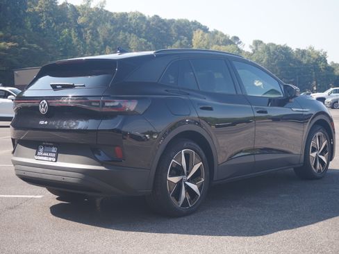 Used 2023 Volkswagen ID.4 S image 10