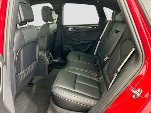 Used 2026 Porsche Macan AWD/4WD image 19
