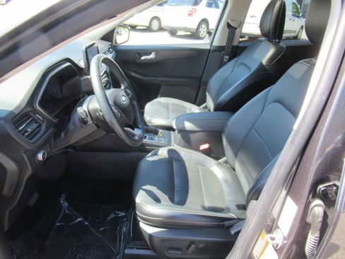 Used 2020 Ford Escape Titanium AWD/4WD image 13