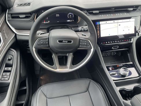 New 2026 Jeep Grand Cherokee L Limited image 9