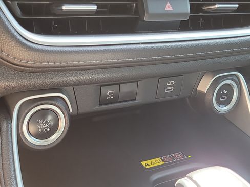 Used 2024 Toyota Grand Highlander AWD image 29