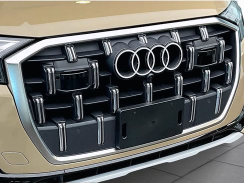 Used 2025 Audi Q7 3.0T Premium Plus w/ Premium Plus Package AWD/4WD image 31