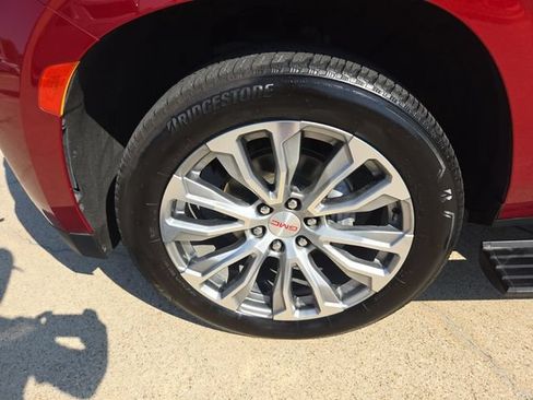 Used 2021 GMC Yukon Denali RWD image 31