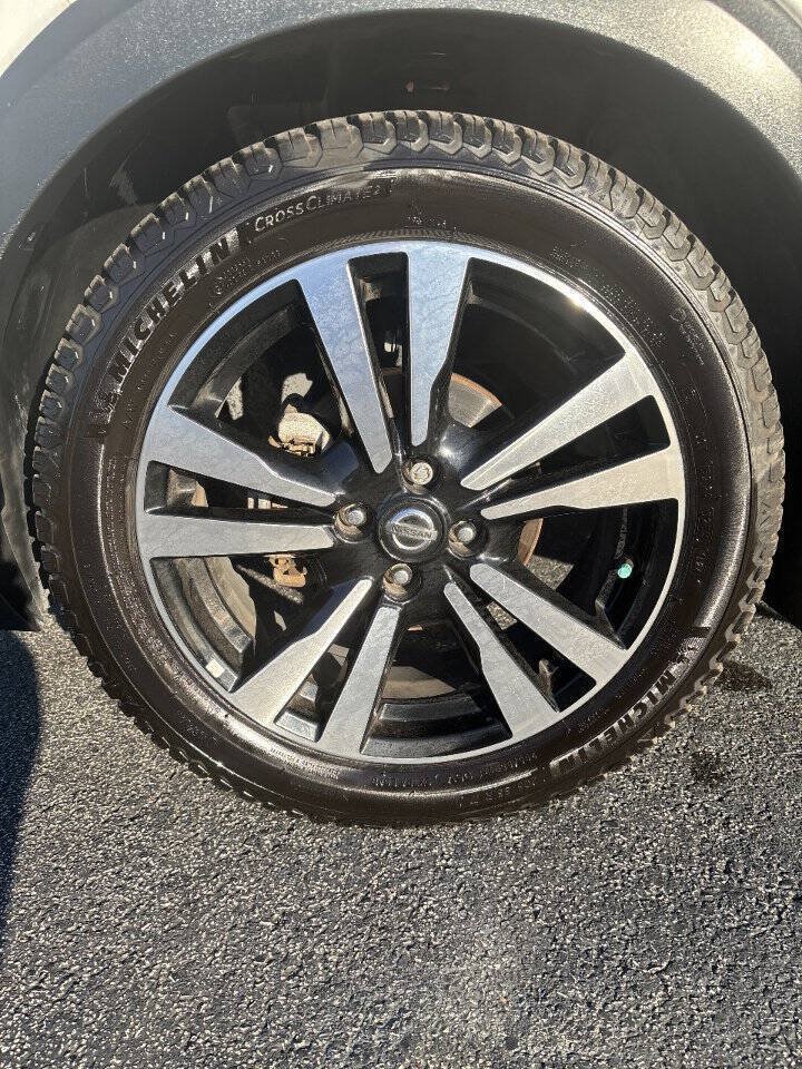 Used 2020 Nissan Kicks SV FWD image 24