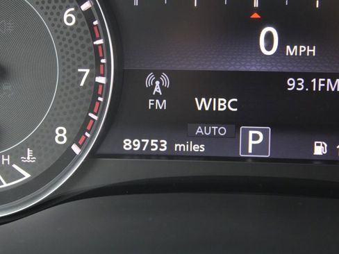 Used 2021 Nissan Armada SV image 33