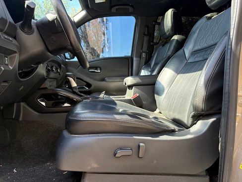 Used 2022 Nissan Frontier PRO-4X w/ Pro-4X Premium Package AWD/4WD image 9