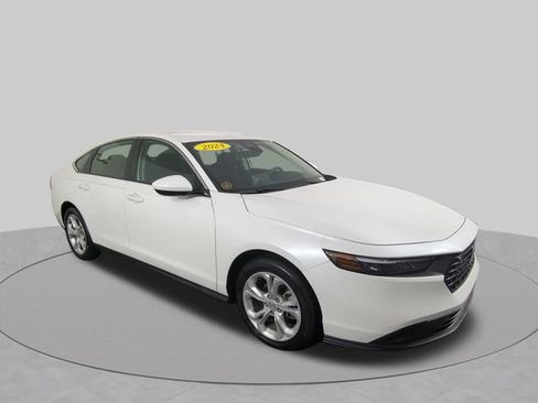 Used 2024 Honda Accord LX image 11