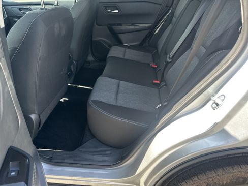 Used 2025 Nissan Rogue SV FWD image 20