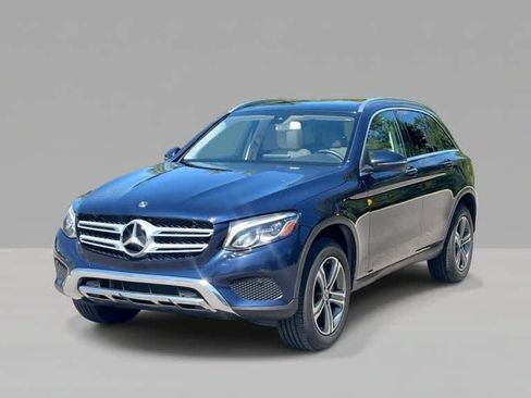 Used 2019 Mercedes-Benz GLC 300 4MATIC image 4