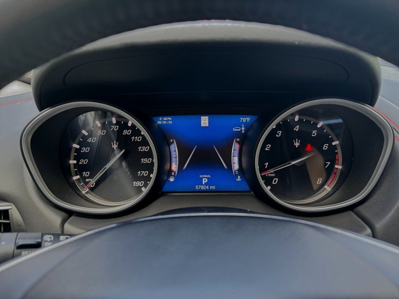 Used 2020 Maserati Levante GranLusso AWD/4WD image 21