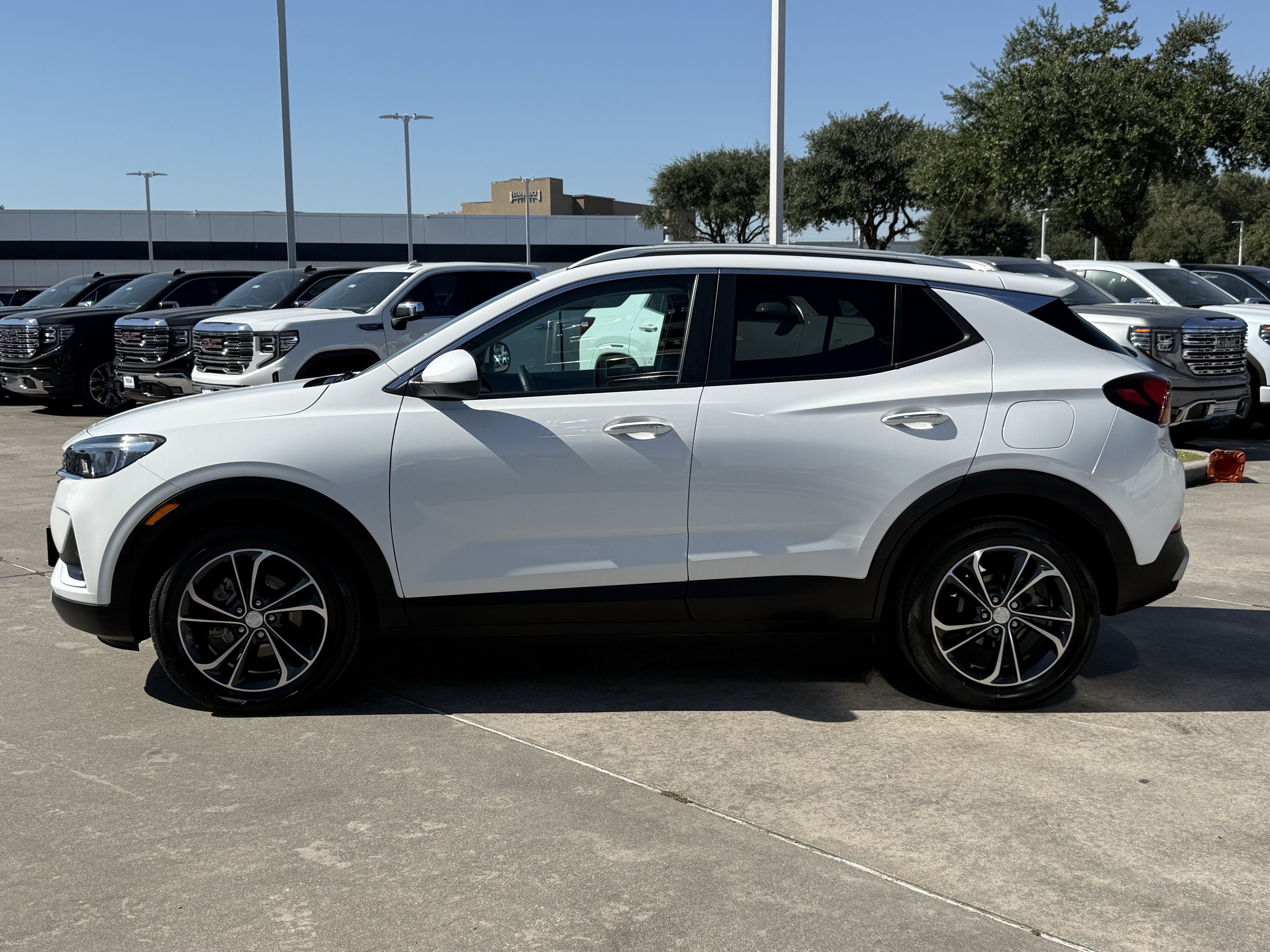 Used 2023 Buick Encore GX Select FWD image 8