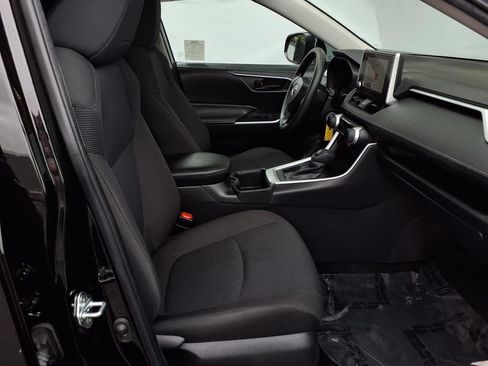 Certified 2023 Toyota RAV4 LE FWD image 24