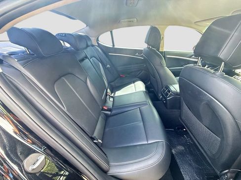 Used 2023 Genesis G70 2.0T RWD image 28