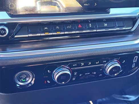 Certified 2024 GMC Sierra 1500 SLT image 24