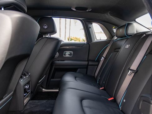 Used 2022 Rolls-Royce Ghost Black Badge image 8