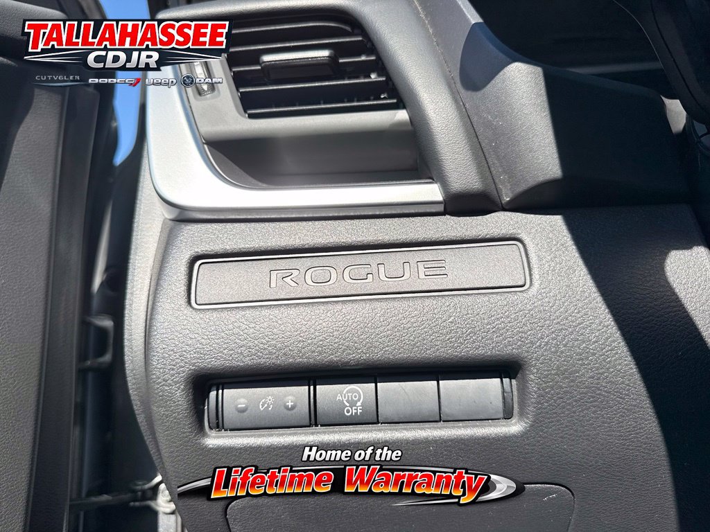 Used 2024 Nissan Rogue S AWD/4WD image 43