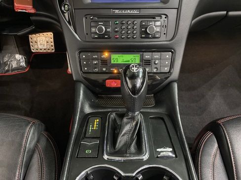 Used 2012 Maserati GranTurismo Sport image 38