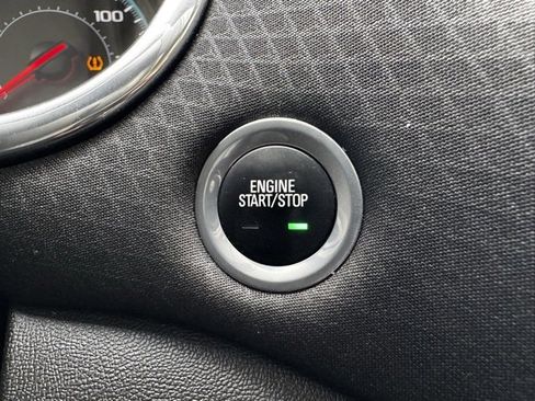 Used 2017 Chevrolet Malibu Hybrid image 27