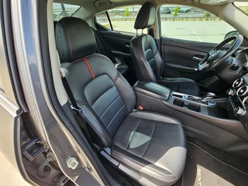 Used 2020 Nissan Sentra SR w/ Premium Package image 20