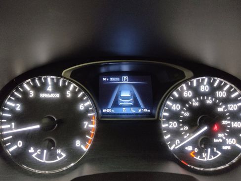 Used 2020 Nissan Pathfinder SV AWD/4WD image 23