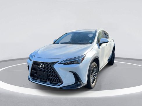 Used 2023 Lexus NX 250 AWD image 4