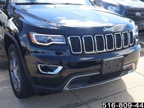 Used 2020 Jeep Grand Cherokee Limited w/ Premium Lighting Group image 2