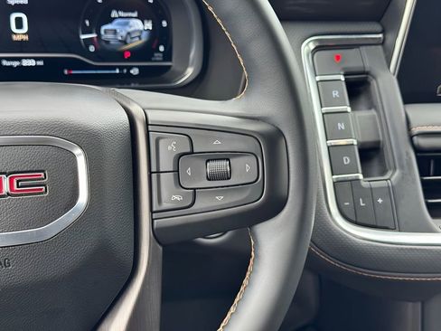 Used 2023 GMC Yukon AT4 w/ AT4 Premium Package AWD/4WD image 27