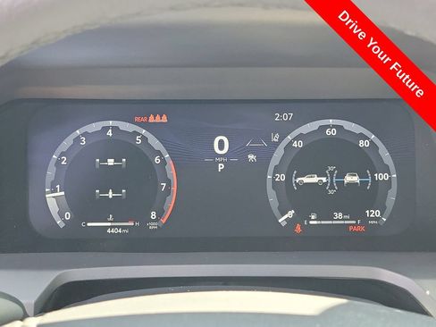 Used 2025 Toyota Tacoma TRD Sport AWD/4WD image 9