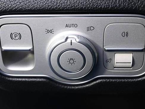 Used 2025 Mercedes-Benz GLE 350 4MATIC image 23