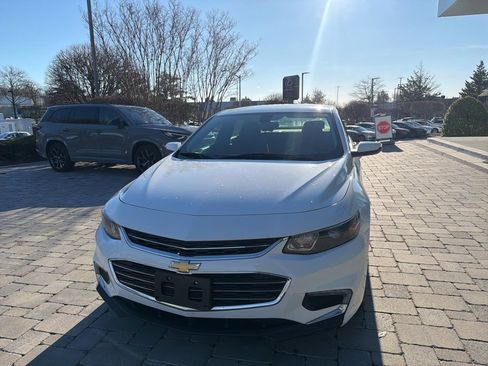 Used 2018 Chevrolet Malibu LT image 24