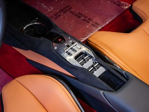 Used 2025 Ferrari 296 GTS RWD image 15