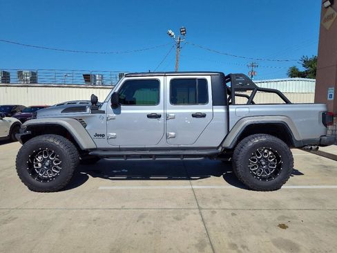 Used 2020 Jeep Gladiator Sport w/ Quick Order Package 24S AWD/4WD image 7