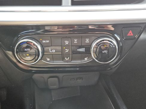 Used 2025 Chevrolet Trax LT w/ Driver Confidence Package FWD image 10