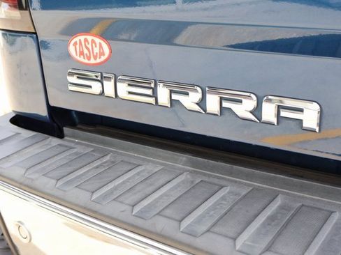 Used 2017 GMC Sierra 1500 SLT w/ SLT Premium Package image 6