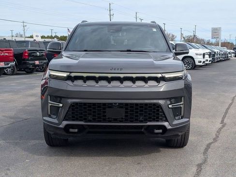 New 2026 Jeep Grand Wagoneer L Summit image 3