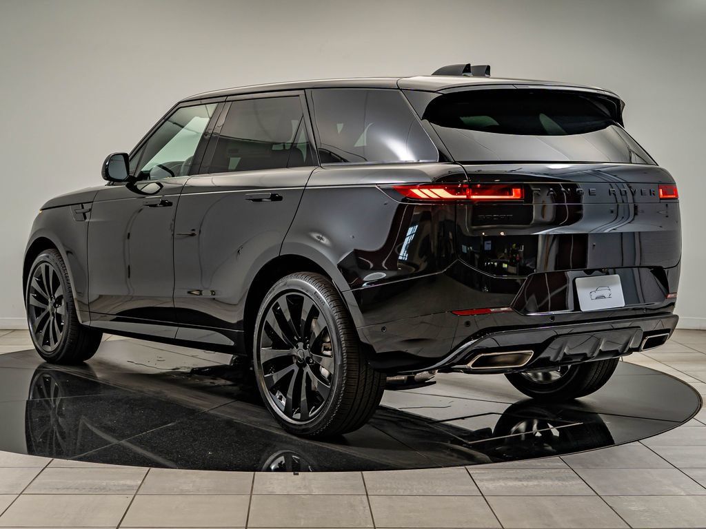New 2026 Land Rover Range Rover Sport Dynamic SE AWD/4WD image 6