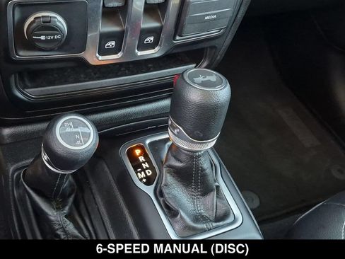 Used 2023 Jeep Wrangler Sport AWD/4WD image 18