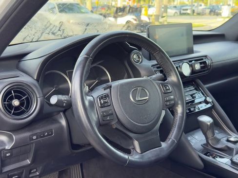 Used 2023 Lexus IS 300 w/ Comfort Package RWD image 9