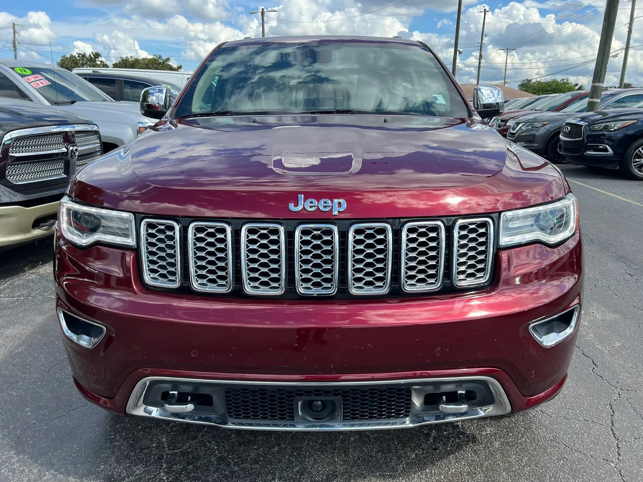 Used 2019 Jeep Grand Cherokee Overland RWD image 3