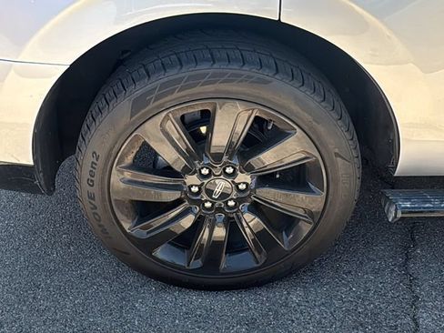 Used 2022 Lincoln Navigator Black Label AWD/4WD image 27
