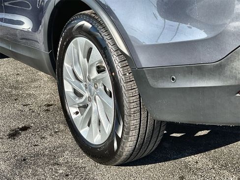 Certified 2025 Land Rover Discovery S image 11