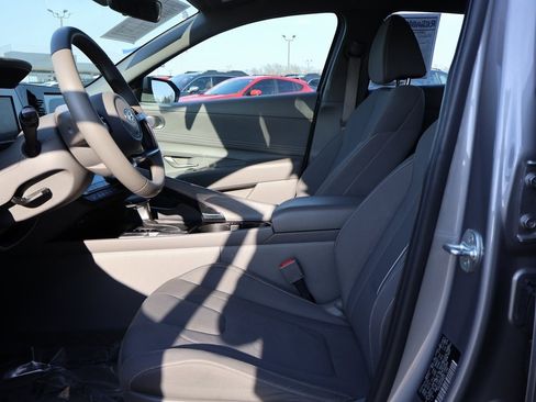 Used 2021 Hyundai Elantra SEL w/ Convenience Package image 23