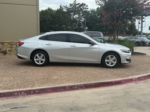 Used 2021 Chevrolet Malibu LS FWD image 7