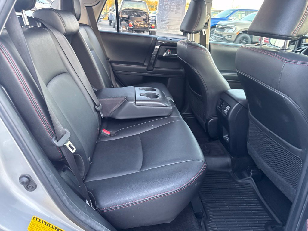Used 2020 Toyota 4Runner Venture w/ Moonroof Package AWD/4WD image 39