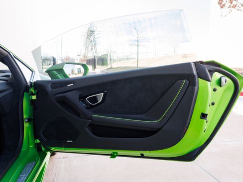 Used 2023 Lamborghini Huracan Tecnica image 45