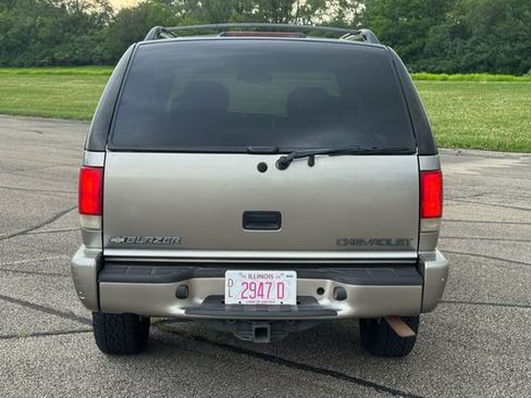 Used 2001 Chevrolet Blazer LT w/ Preferred Equipment Group AWD/4WD image 5