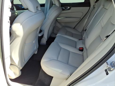 Used 2023 Volvo XC60 B5 Ultimate w/ Protection Package Premier AWD/4WD image 17